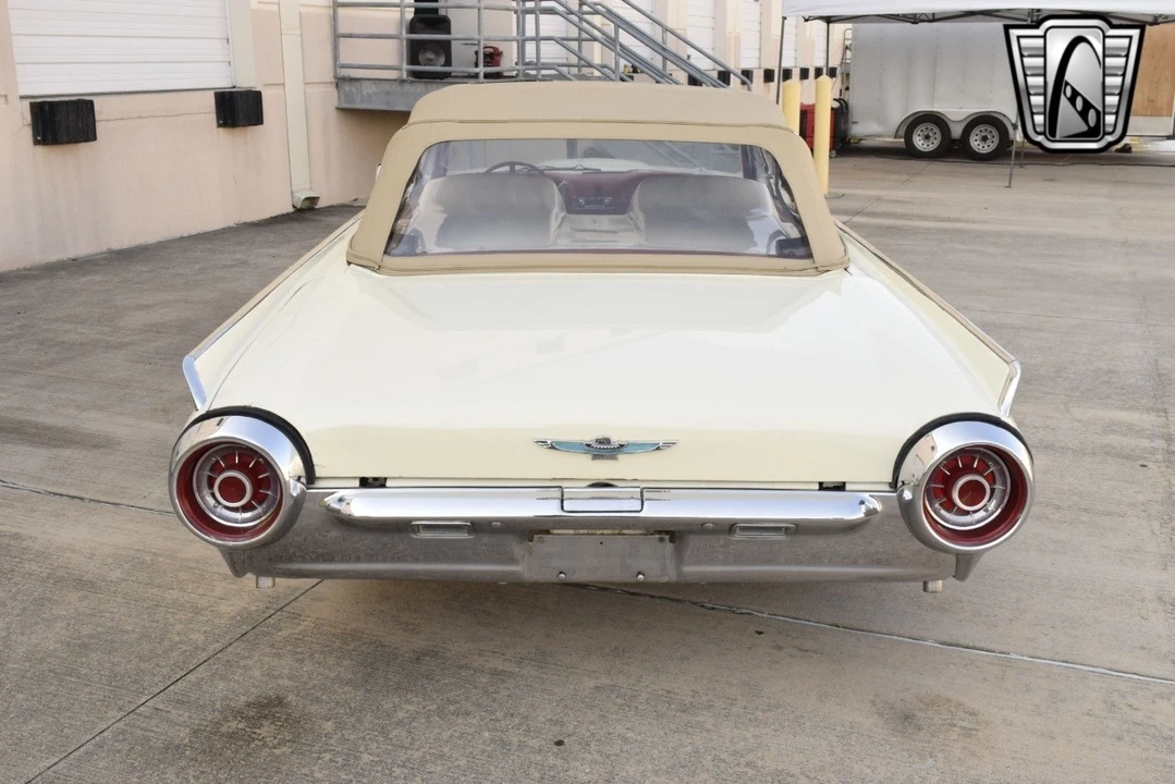1963 Ford Thunderbird 3rd Gen - Image 5 of 12