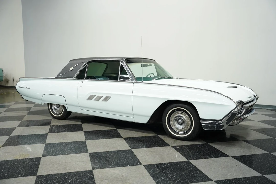 1963 Ford Thunderbird 3rd Gen - Image 16 of 31