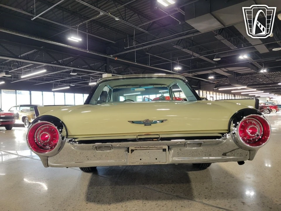 1963 Ford Thunderbird 3rd Gen - Image 16 of 21