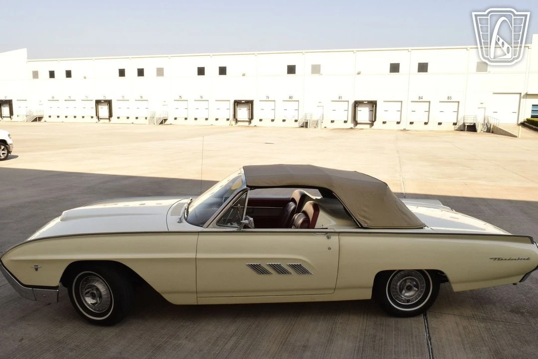 1963 Ford Thunderbird 3rd Gen - Image 5 of 12