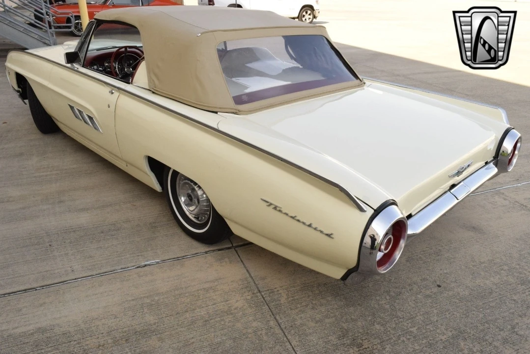1963 Ford Thunderbird 3rd Gen - Image 11 of 12