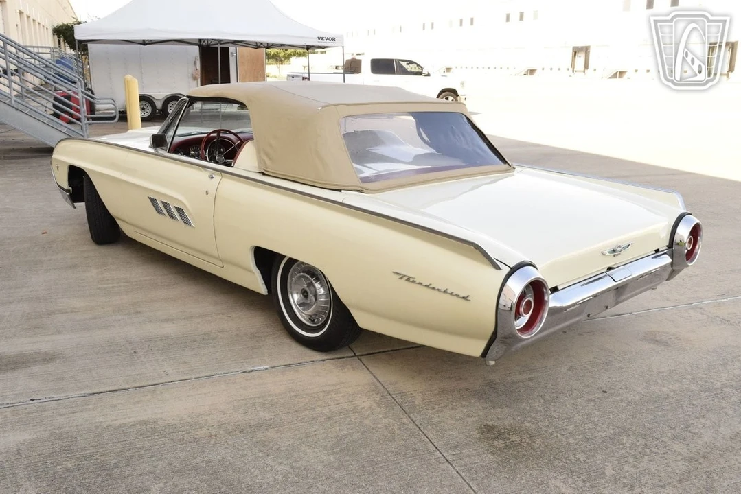 1963 Ford Thunderbird 3rd Gen - Image 10 of 12