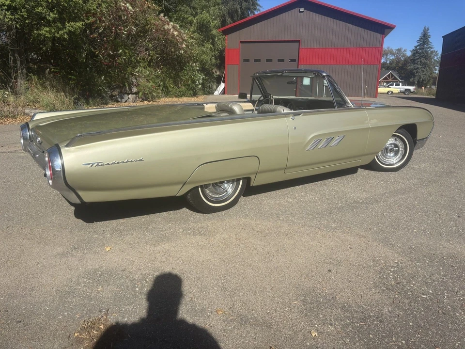 1963 Ford Thunderbird 3rd Gen - Image 12 of 31