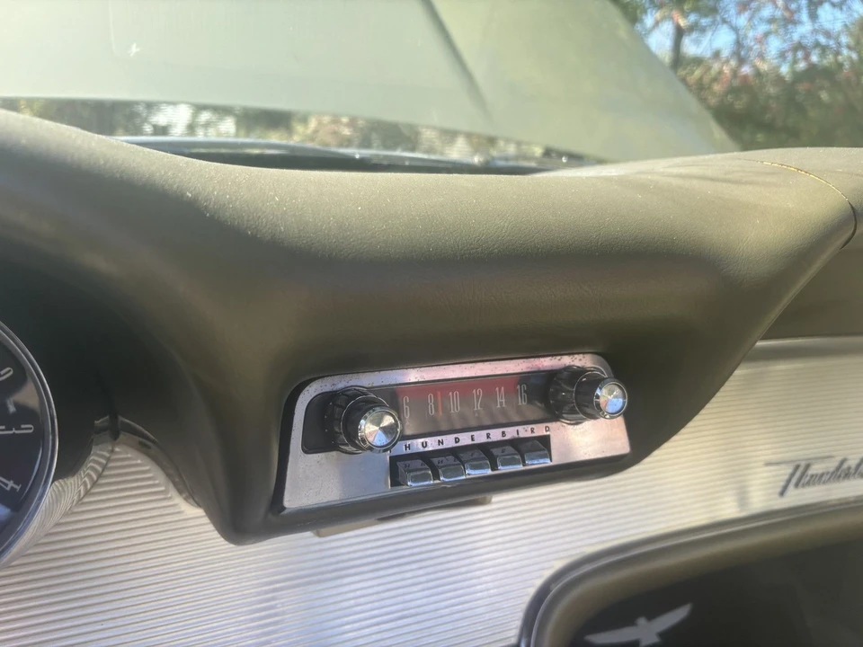 1963 Ford Thunderbird 3rd Gen - Image 24 of 31