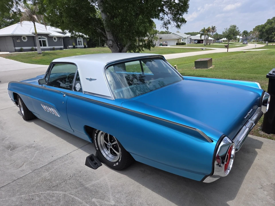 1963 Ford Thunderbird 3rd Gen - Image 5 of 29