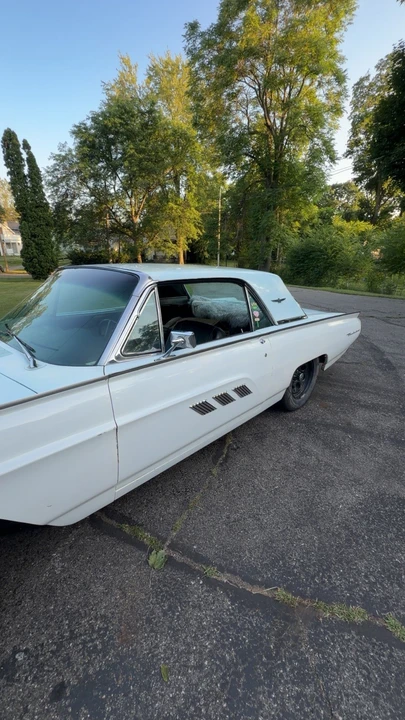 1963 Ford Thunderbird 3rd Gen - Image 4 of 13