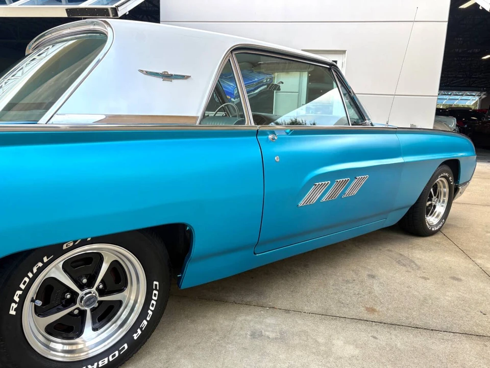 1963 Ford Thunderbird 3rd Gen - Image 18 of 31