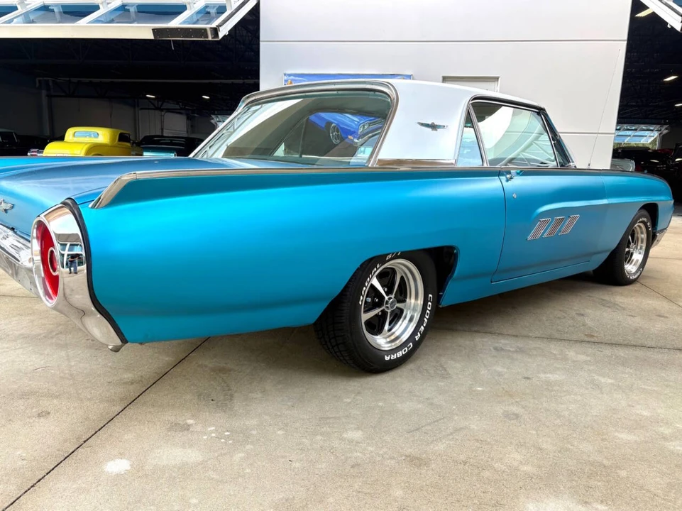 1963 Ford Thunderbird 3rd Gen - Image 17 of 31
