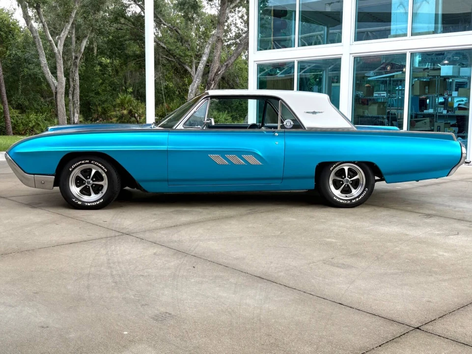 1963 Ford Thunderbird 3rd Gen - Image 12 of 31