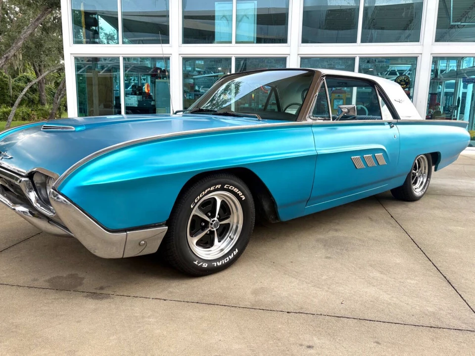 1963 Ford Thunderbird 3rd Gen - Image 13 of 31