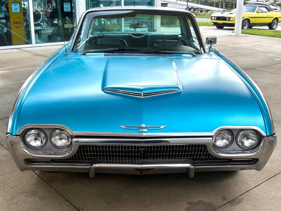 1963 Ford Thunderbird 3rd Gen - Image 5 of 31