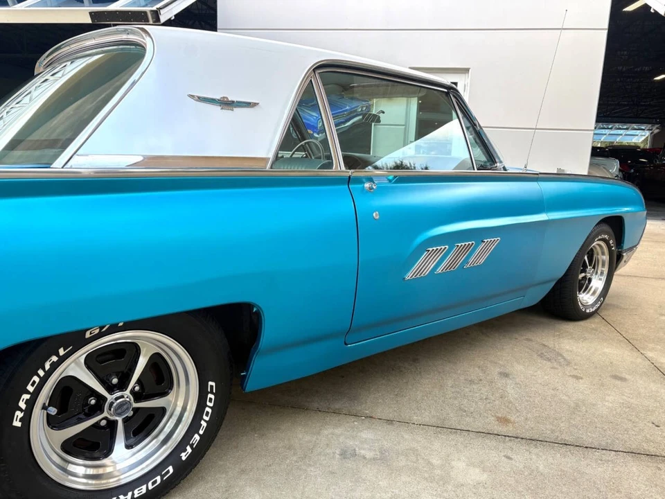 1963 Ford Thunderbird 3rd Gen - Image 17 of 31