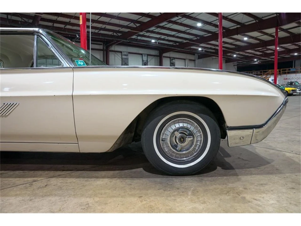 1963 Ford Thunderbird 3rd Gen - Image 11 of 31