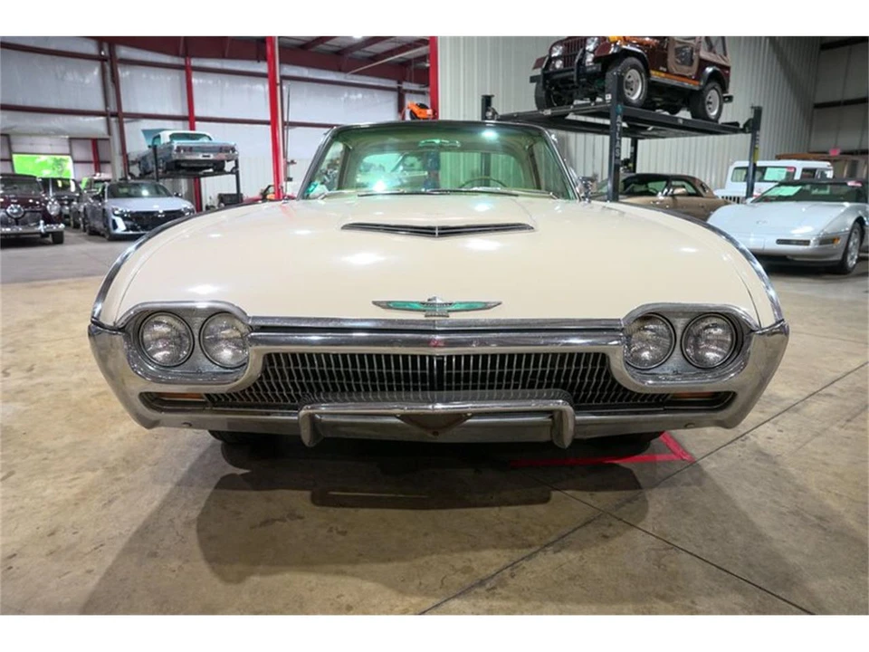 1963 Ford Thunderbird 3rd Gen - Image 13 of 31