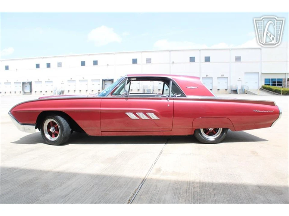 1963 Ford Thunderbird 3rd Gen - Image 2 of 31