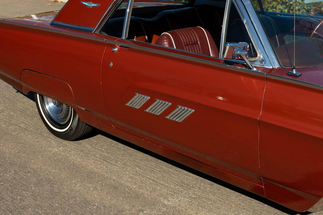 1963 Ford Thunderbird 3rd Gen - Image 24 of 31