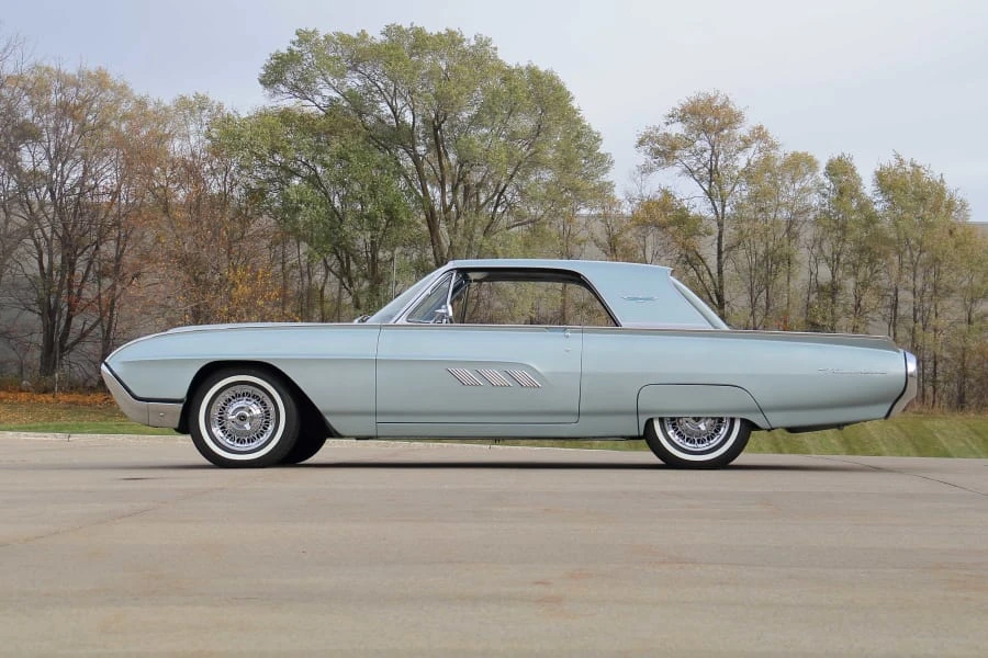 1963 Ford Thunderbird 3rd Gen - Image 2 of 31