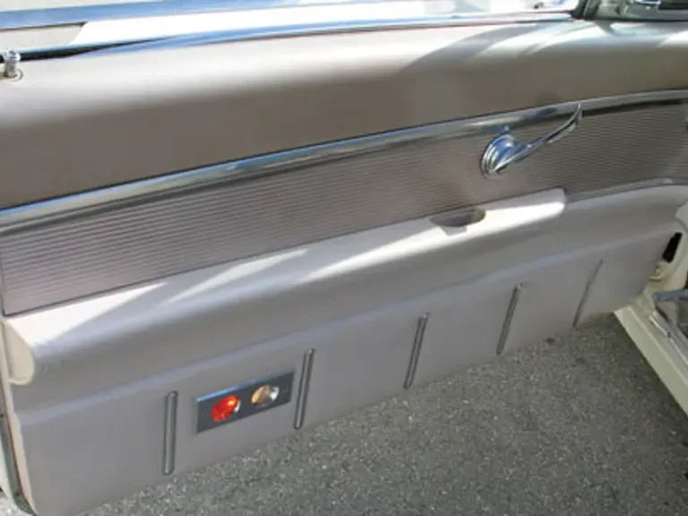 1963 Ford Thunderbird 3rd Gen - Image 2 of 9
