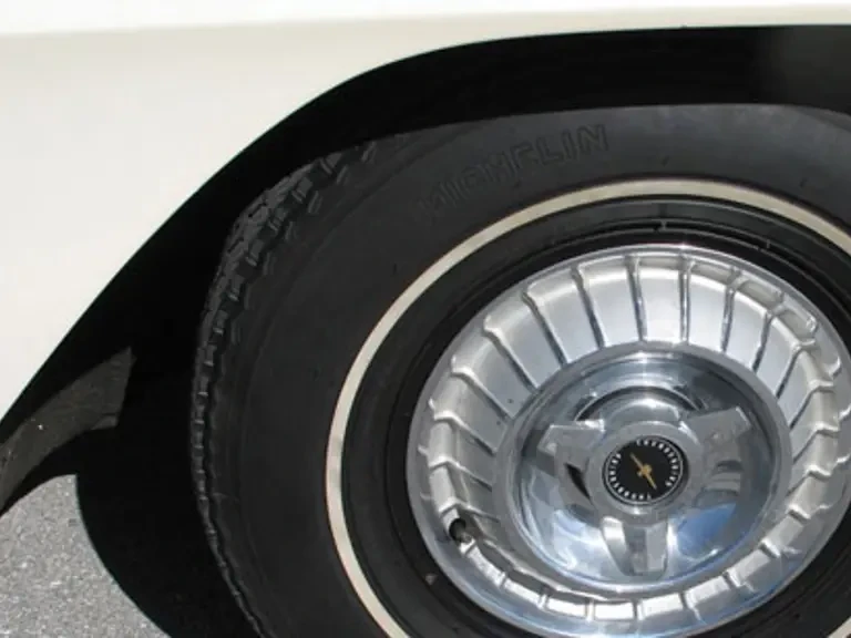 1963 Ford Thunderbird 3rd Gen - Image 5 of 9