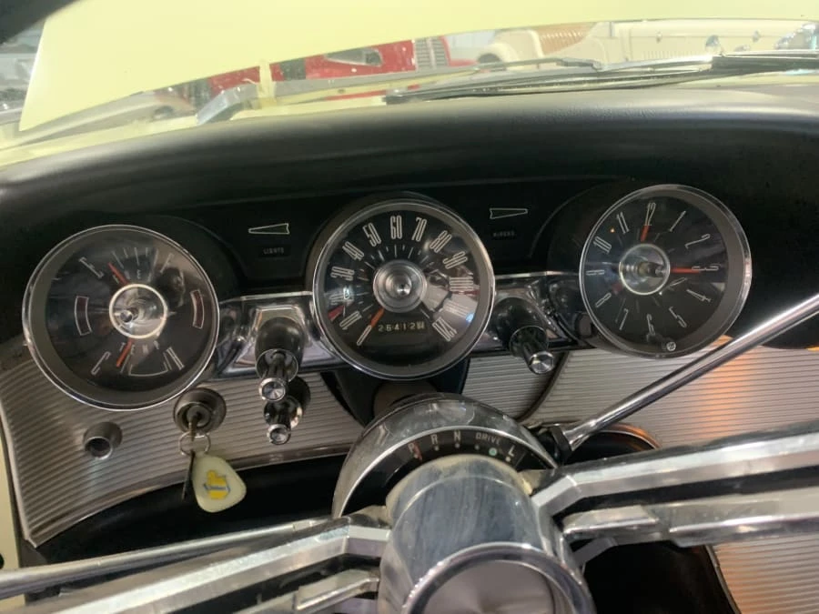 1963 Ford Thunderbird 3rd Gen - Image 22 of 28