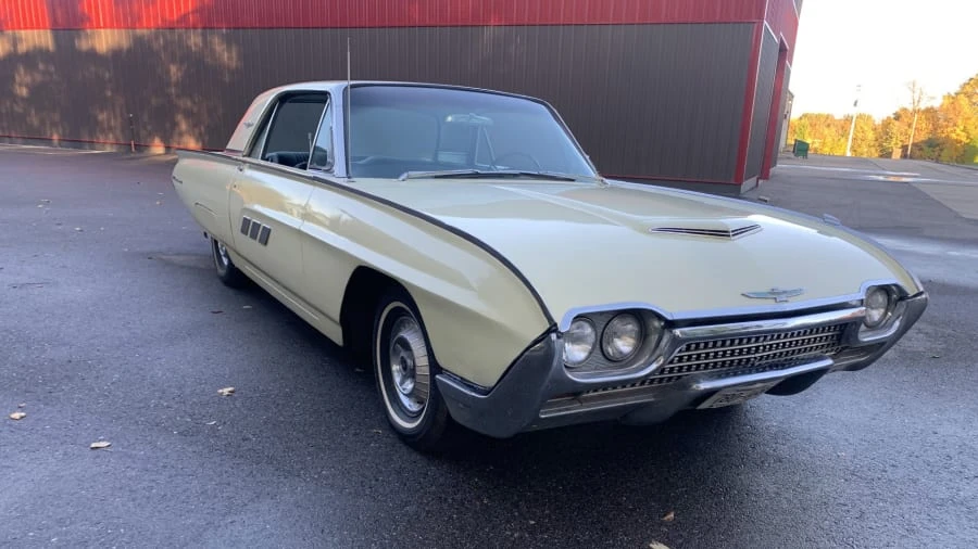 1963 Ford Thunderbird 3rd Gen - Image 9 of 28