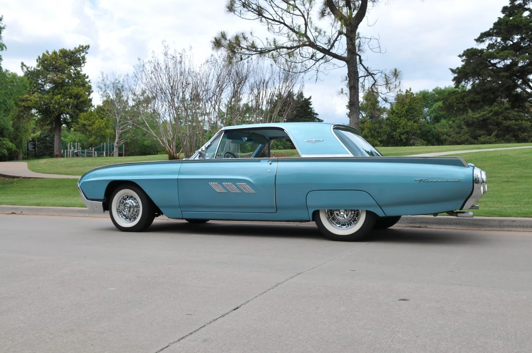 1963 Ford Thunderbird 3rd Gen - Image 9 of 31