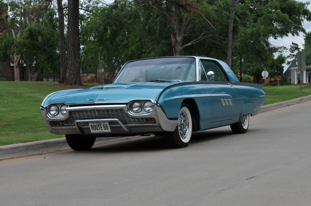 1963 Ford Thunderbird 3rd Gen - Image 2 of 31