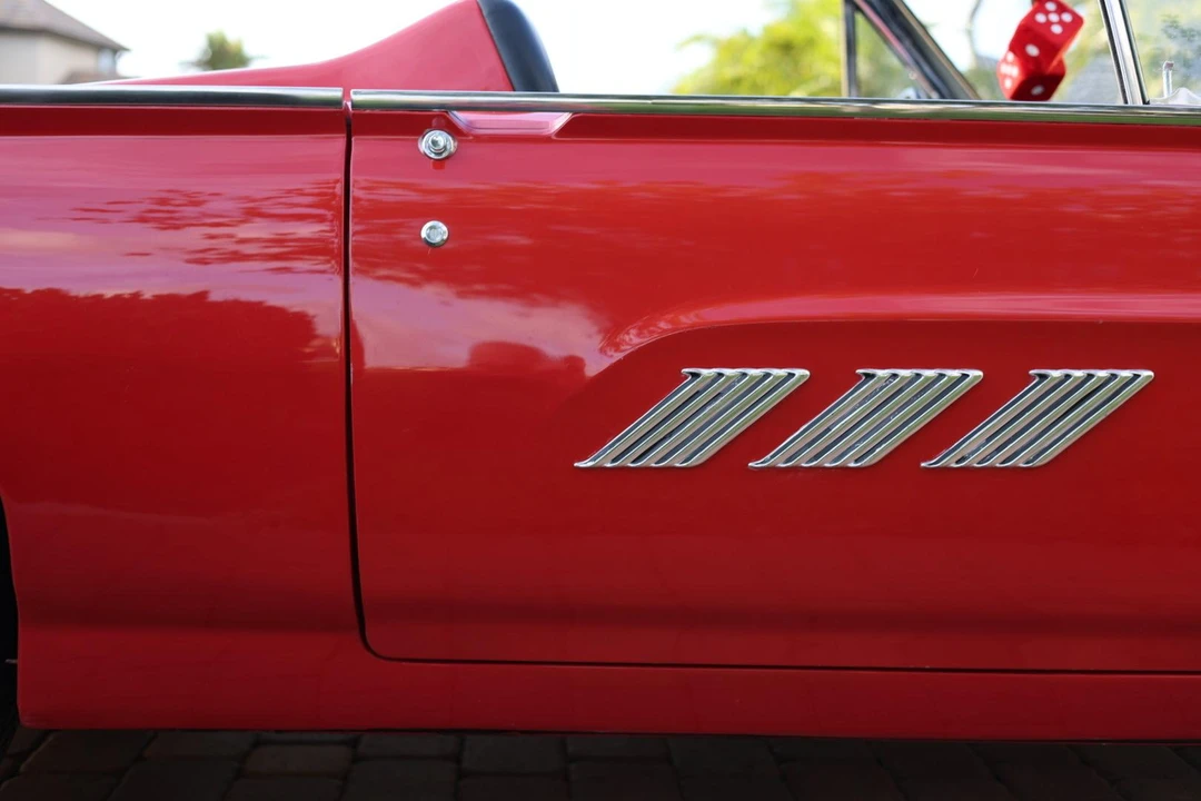 1963 Ford Thunderbird 3rd Gen - Image 28 of 31