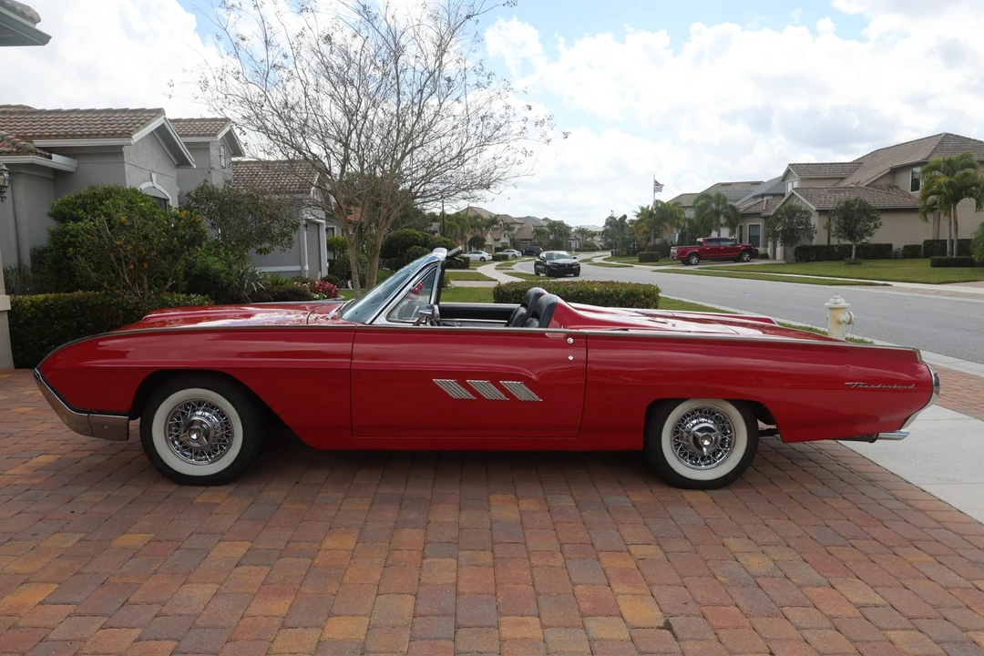 1963 Ford Thunderbird 3rd Gen - Image 4 of 31