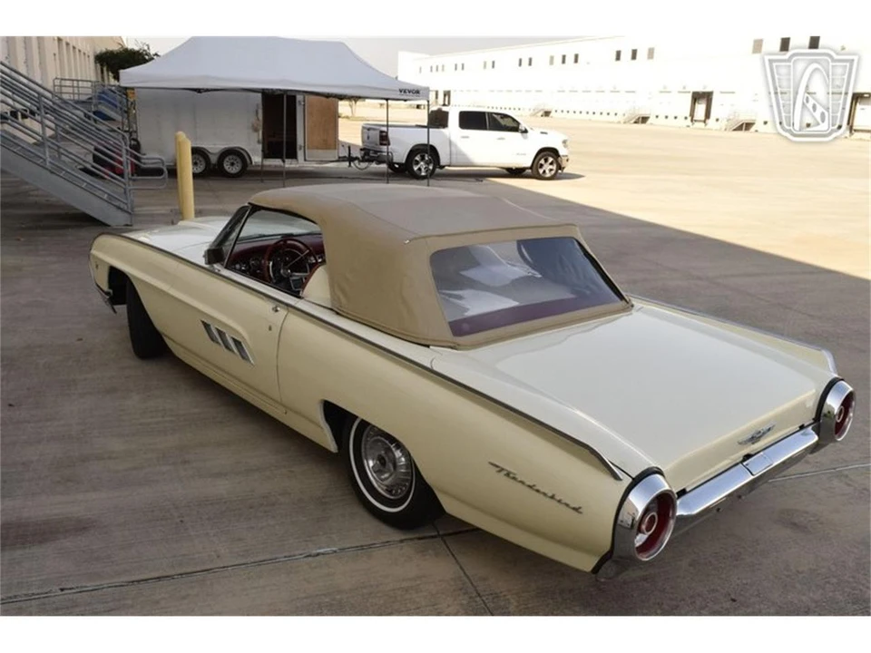 1963 Ford Thunderbird 3rd Gen - Image 8 of 31