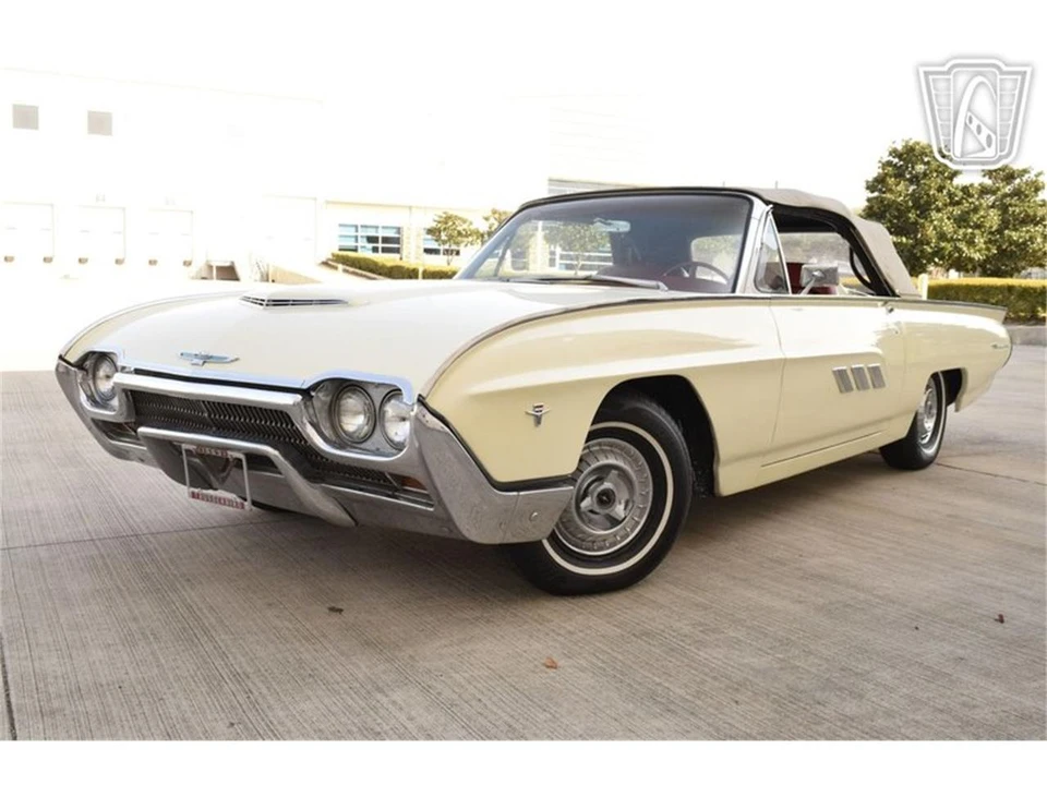 1963 Ford Thunderbird 3rd Gen - Image 28 of 31