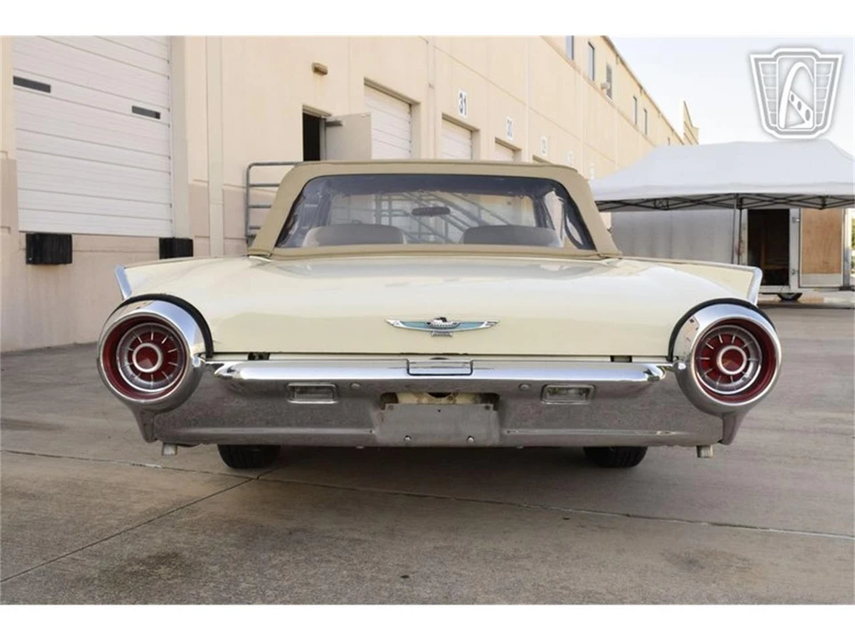 1963 Ford Thunderbird 3rd Gen - Image 13 of 31