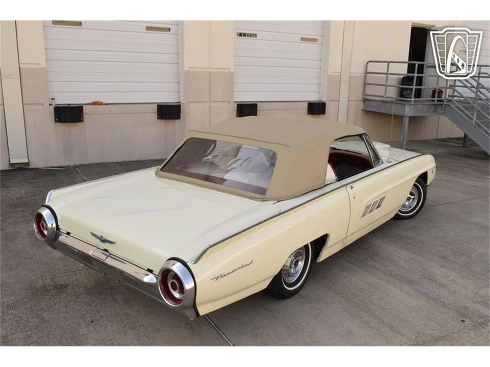 1963 Ford Thunderbird 3rd Gen - Image 14 of 31
