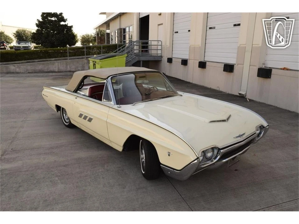 1963 Ford Thunderbird 3rd Gen - Image 20 of 31