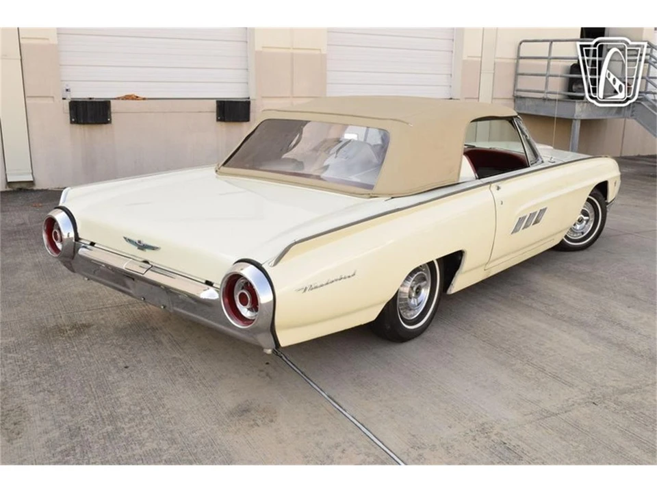 1963 Ford Thunderbird 3rd Gen - Image 15 of 31
