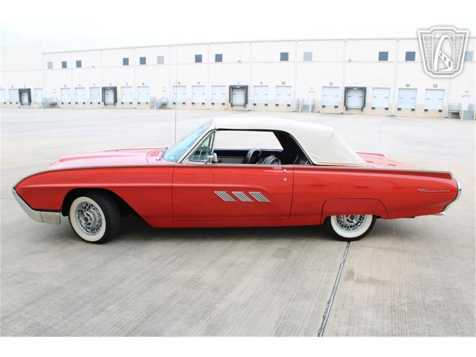 1963 Ford Thunderbird 3rd Gen - Image 13 of 31