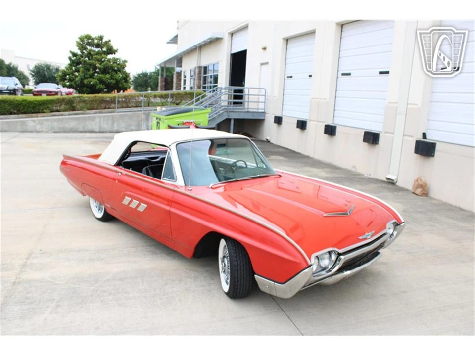 1963 Ford Thunderbird 3rd Gen - Image 28 of 31