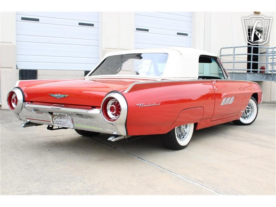 1963 Ford Thunderbird 3rd Gen - Image 24 of 31