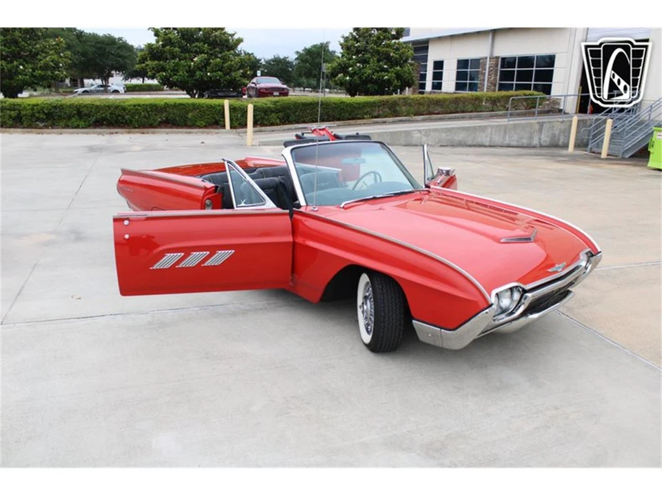 1963 Ford Thunderbird 3rd Gen - Image 10 of 31