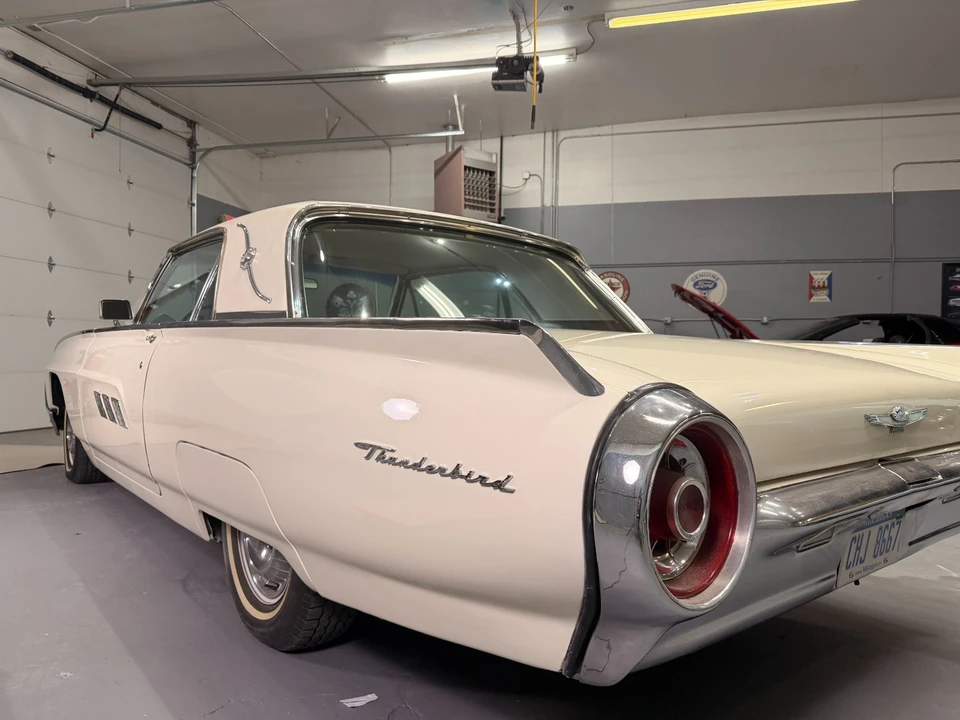 1963 Ford Thunderbird 3rd Gen - Image 13 of 21