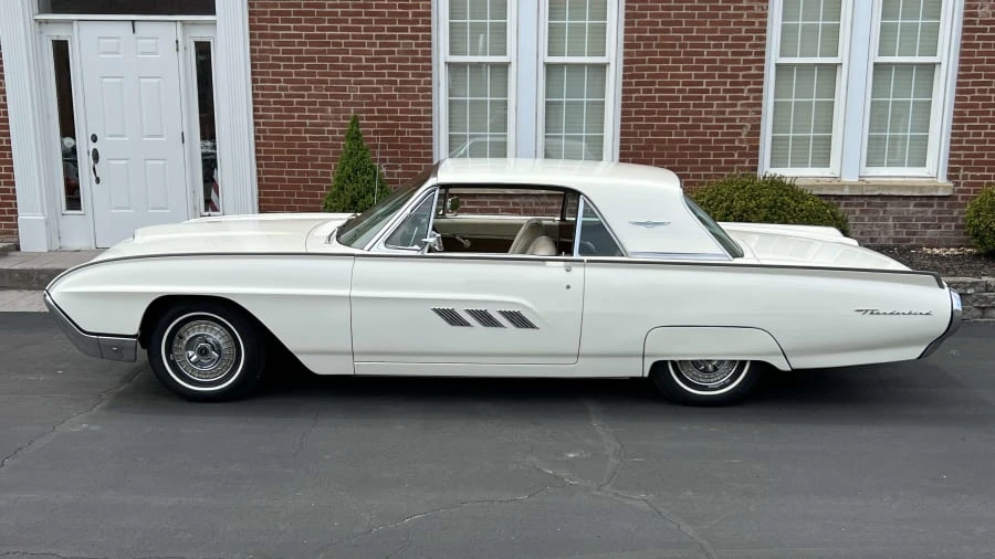 1963 Ford Thunderbird 3rd Gen - Image 2 of 10