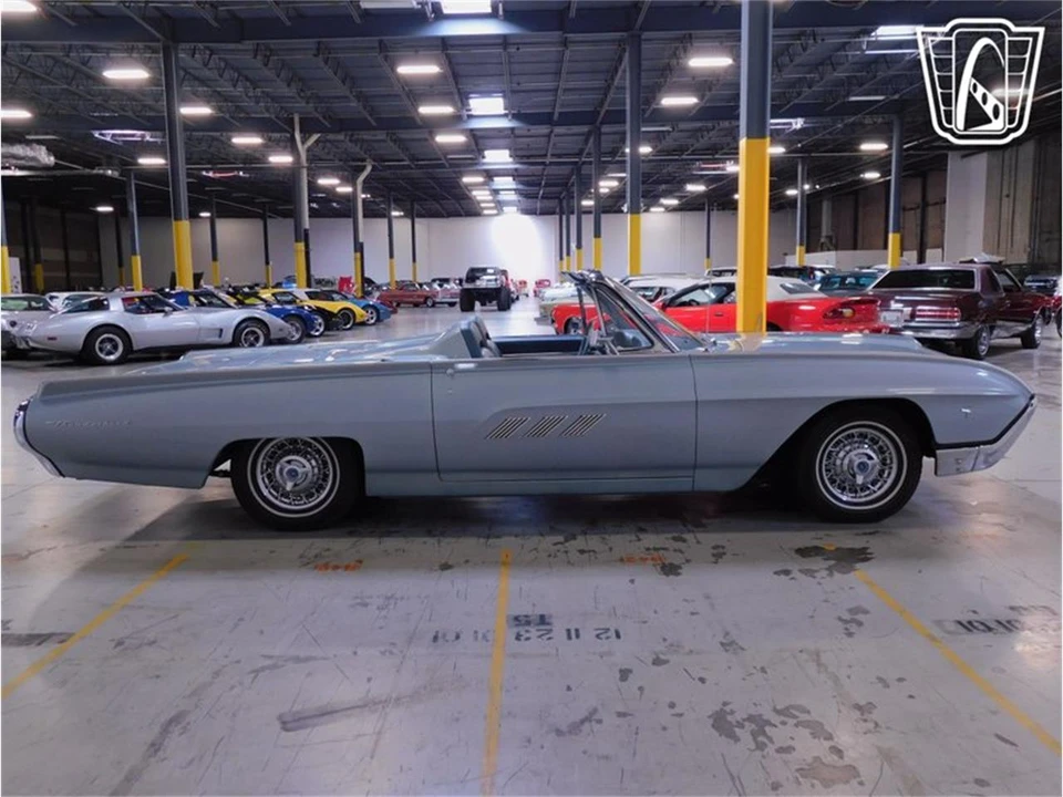 1963 Ford Thunderbird 3rd Gen - Image 11 of 31