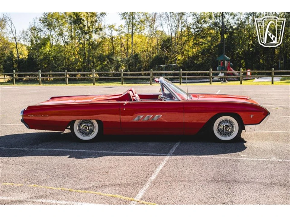 1963 Ford Thunderbird 3rd Gen - Image 18 of 31