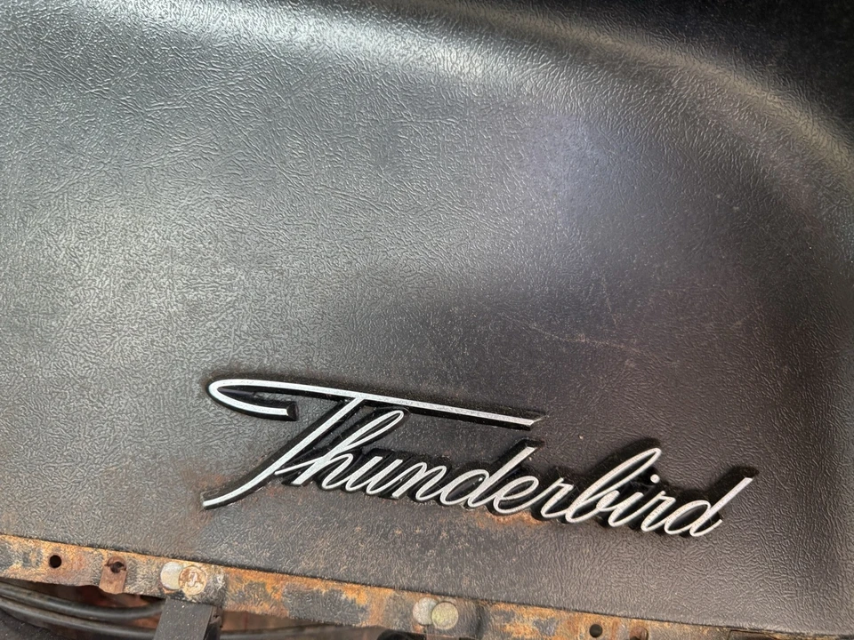 1963 Ford Thunderbird 3rd Gen - Image 4 of 8