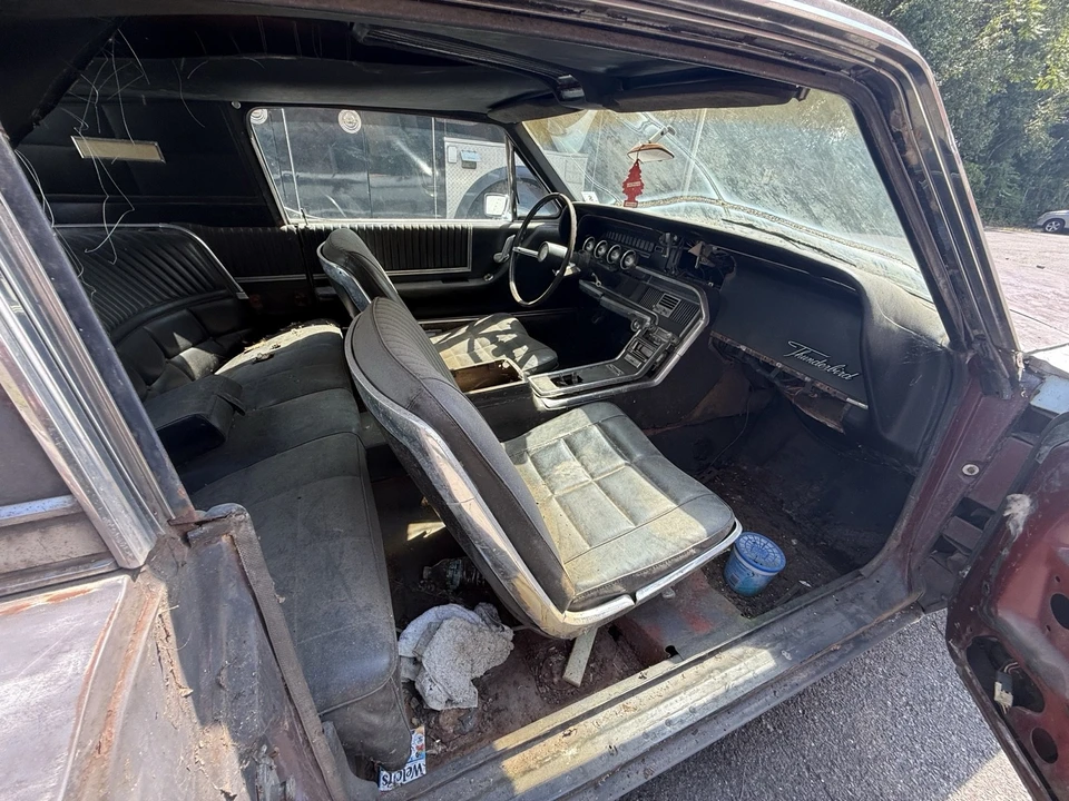 1963 Ford Thunderbird 3rd Gen - Image 6 of 8