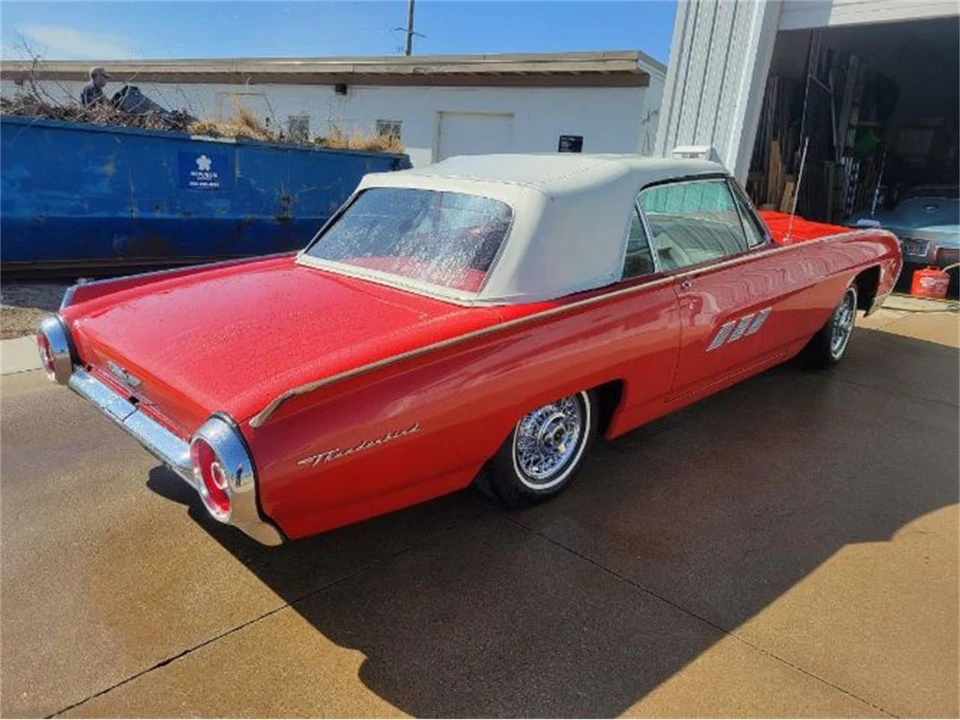 1963 Ford Thunderbird 3rd Gen - Image 14 of 17