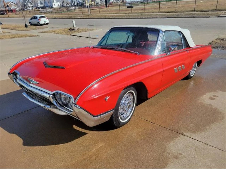 1963 Ford Thunderbird 3rd Gen - Image 12 of 17