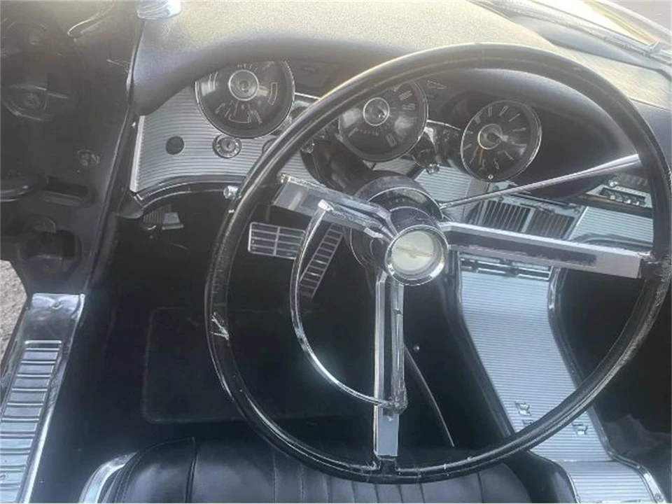 1963 Ford Thunderbird 3rd Gen - Image 5 of 7