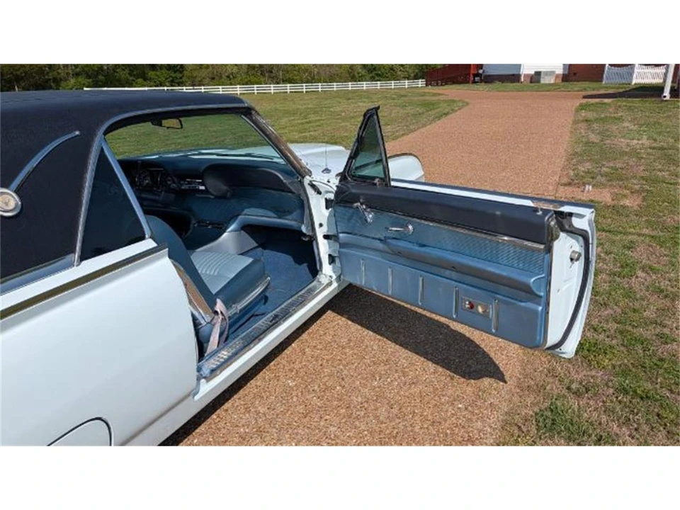1963 Ford Thunderbird 3rd Gen - Image 13 of 18