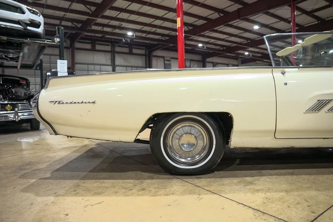 1963 Ford Thunderbird 3rd Gen - Image 9 of 12